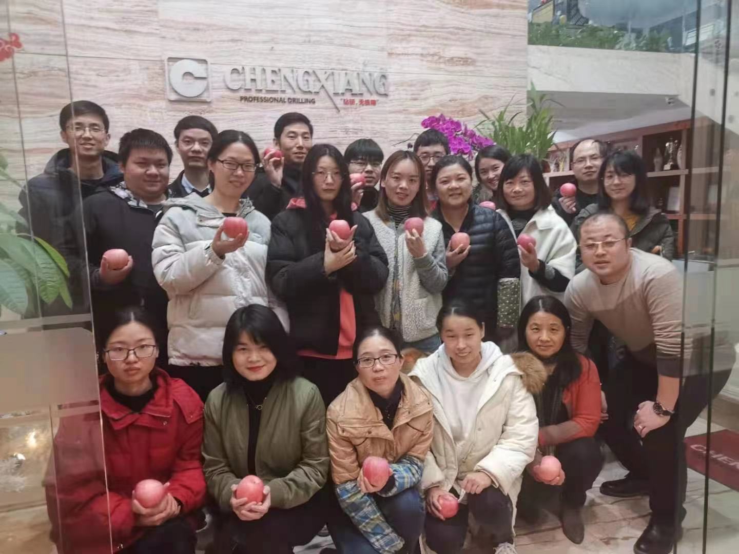 風(fēng)勁帆滿圖新志，砥礪奮進(jìn)正此時